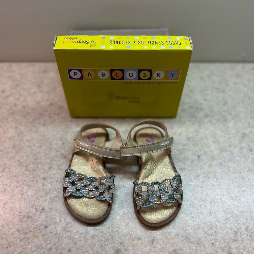Girls Pablosky sandals size us 6,5  EU23